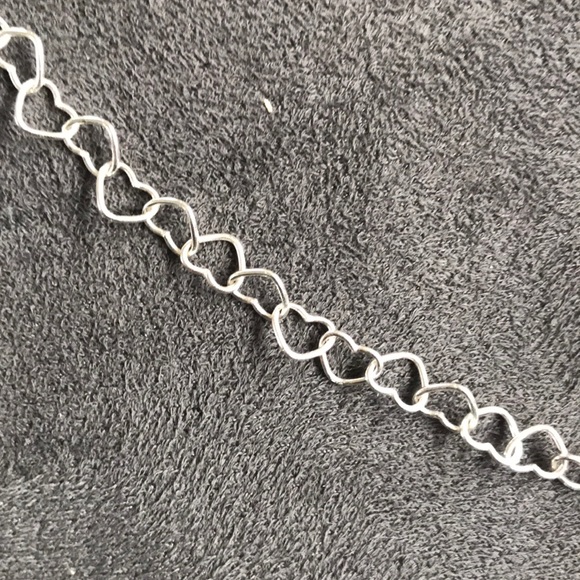 NWT!! Heart Chain necklace - Picture 3 of 3